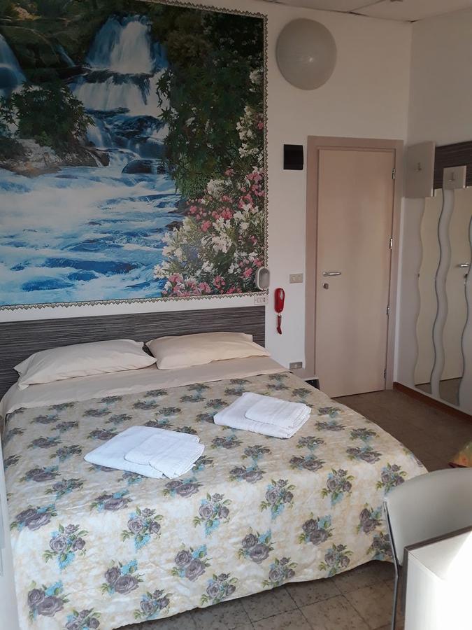 Hotel Adler Rimini Exterior foto